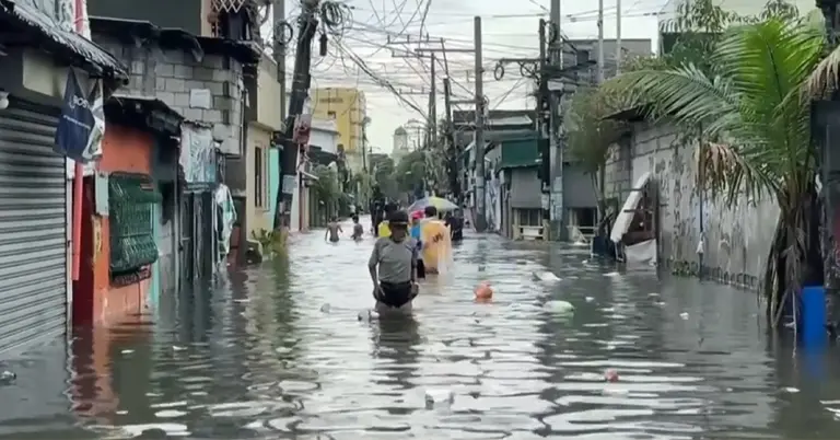 টাইফুন কো-মে’র প্রভাবে ফিলিপিন্সে সৃষ্ট বন্যা পরিস্থিতি
